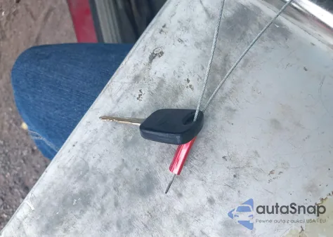 2005 Ford Focus Zx4 z USA, uszkodzony, nr VIN 1FAFP34NX5W165867